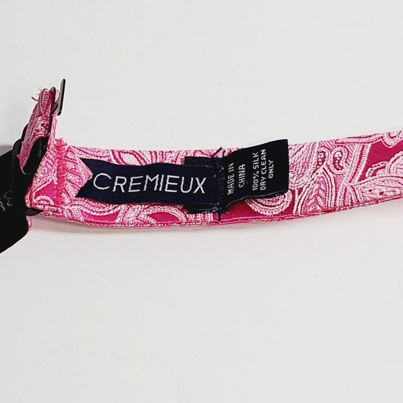 Daniel Cremieux Bowtie Pink Paisley Pattern Adjustable - Picture 2 of 3